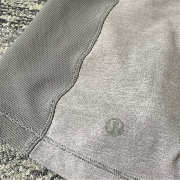 Lululemon Tank Top - size 6 - Picture 4 of 5